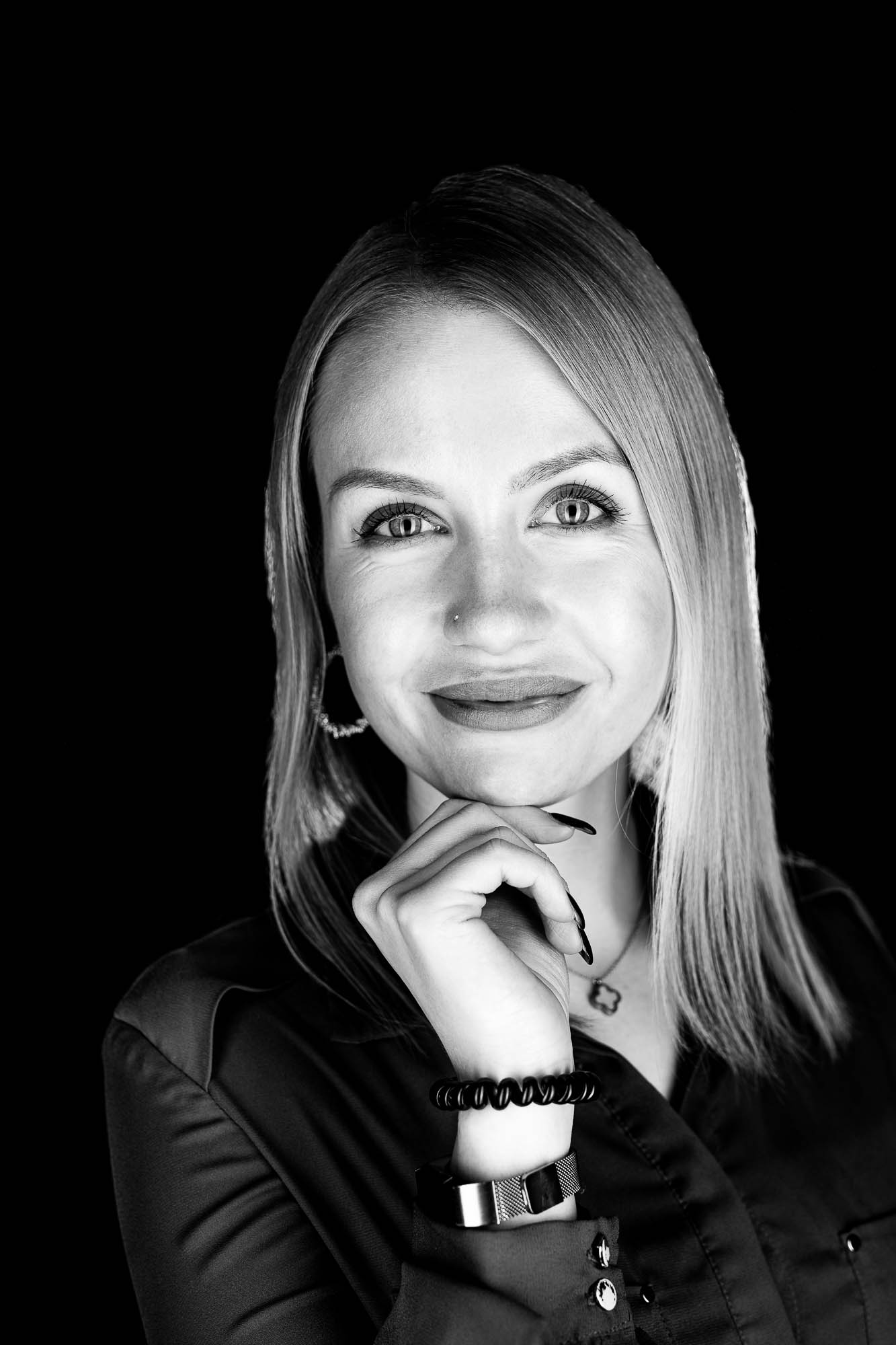 Export x3 Headshot  06527 Dez 01 2019 Bearbeitet 2 Headshots 2019  Miro Nicole Nadine